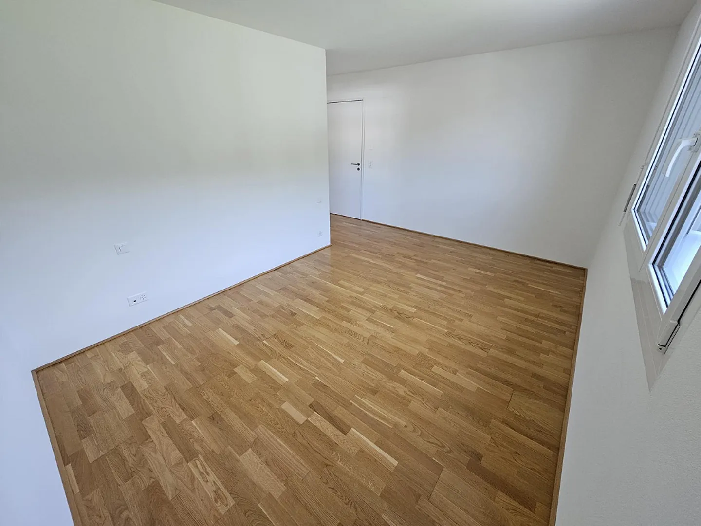 Modern 4.5-room apartment in a family-friendly neighborhood - Photo 5 of 13