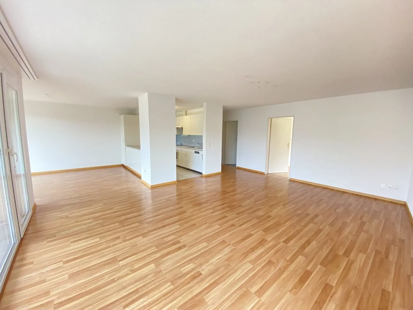 5.5-Room Apartment: Idyllic Neighborhood in the Green - Photo 2 of 10