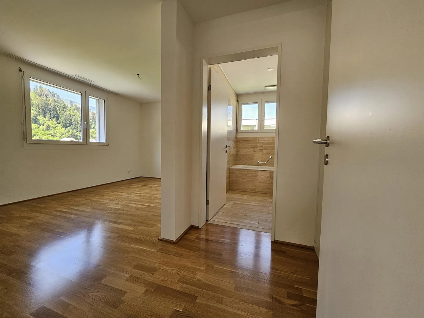 Modern 4.5-room apartment in a family-friendly neighborhood - Photo 9 of 13