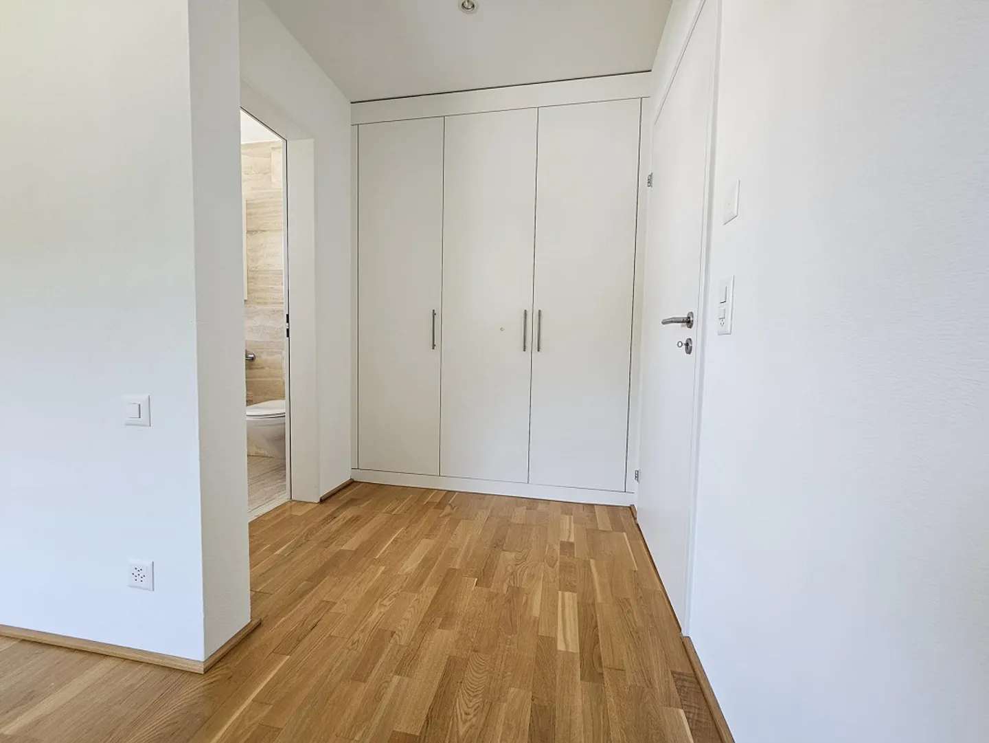 Modern 4.5-room apartment in a family-friendly neighborhood - Photo 10 of 13