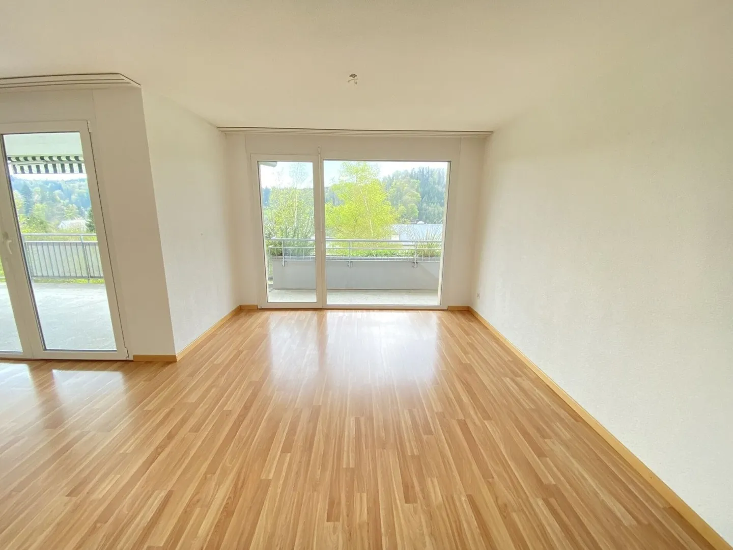 5.5-Room Apartment: Idyllic Neighborhood in the Green - Photo 3 of 10