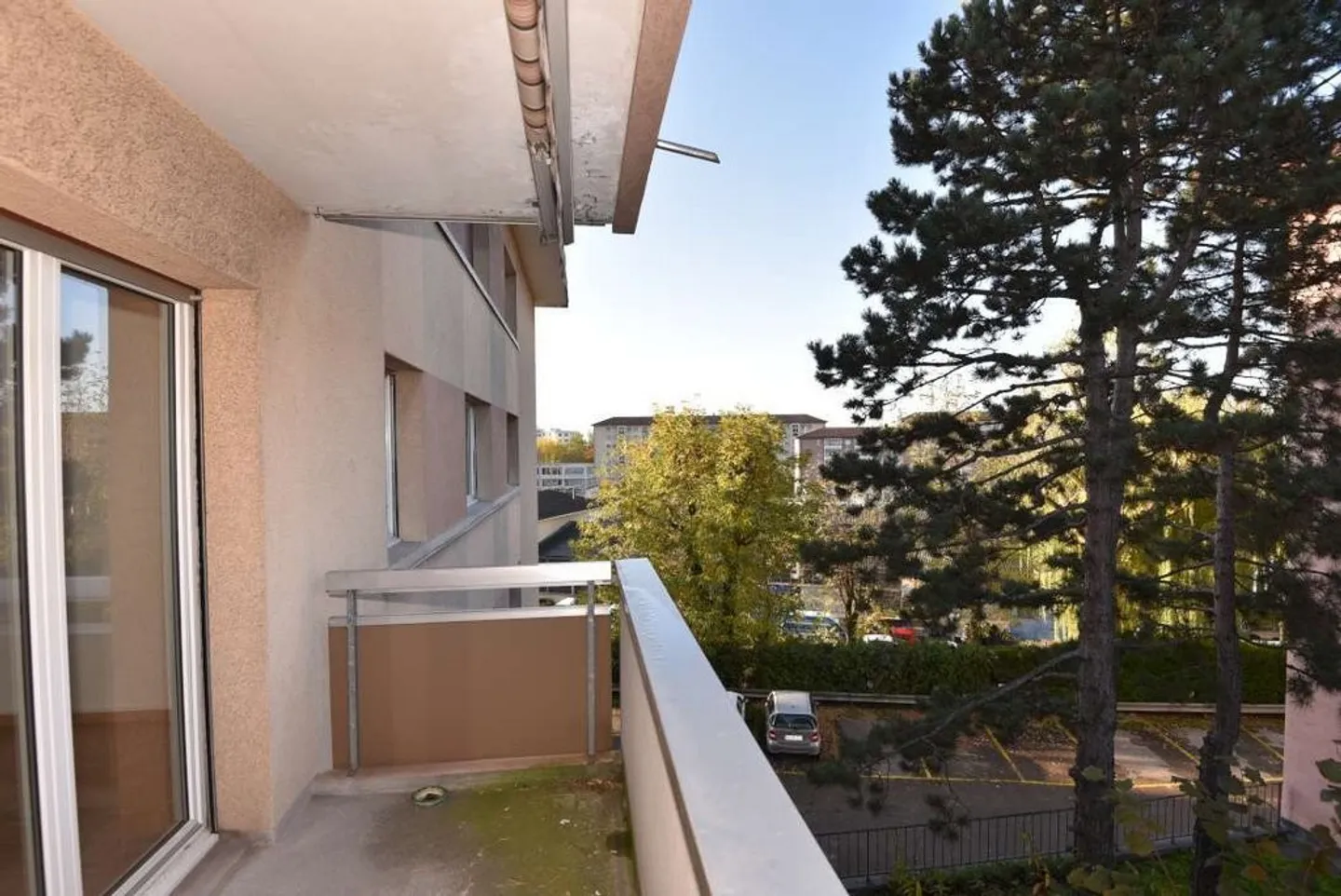 Close to the center - Photo 4 of 7