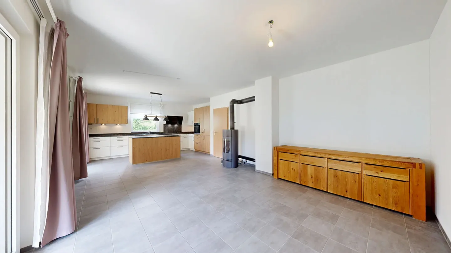 Schönes 4.5-Zimmer-Einfamilienhaus mit 2.5-Zimmer-Einliegerwohnung - Foto 6 di 25