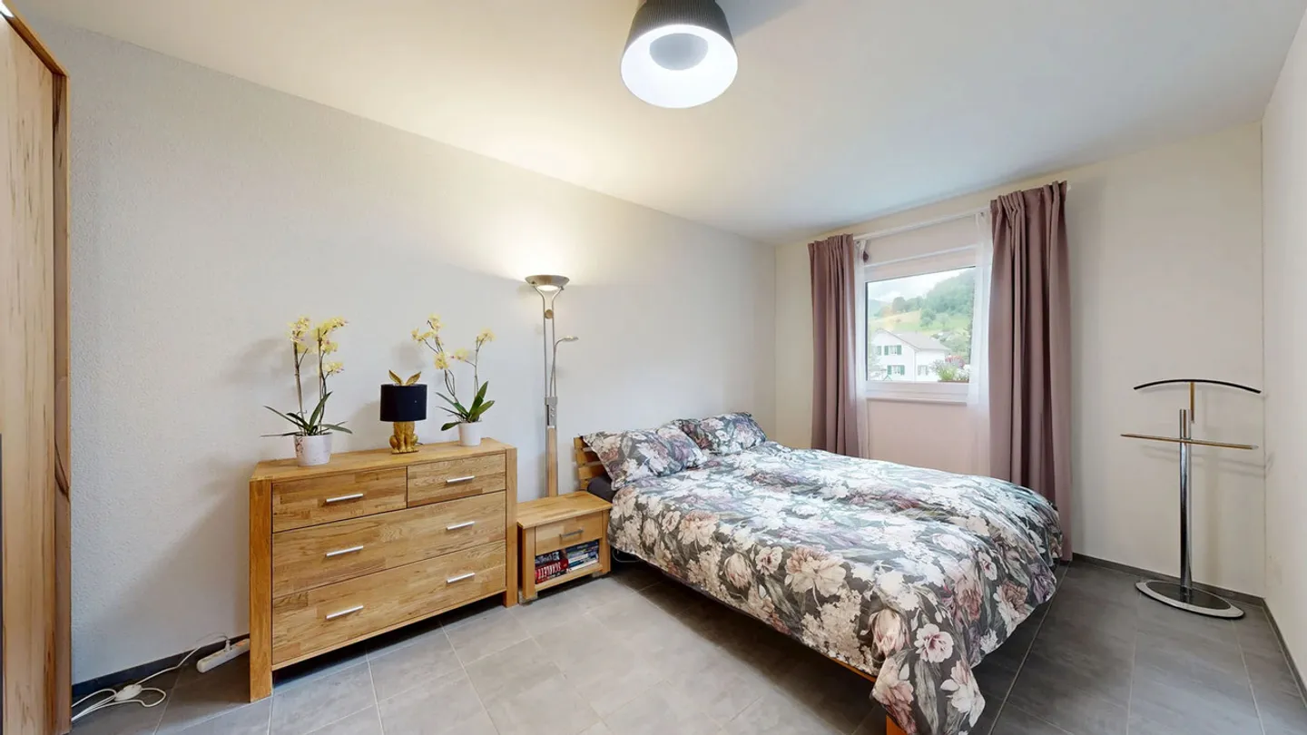 Schönes 4.5-Zimmer-Einfamilienhaus mit 2.5-Zimmer-Einliegerwohnung - Foto 21 di 25