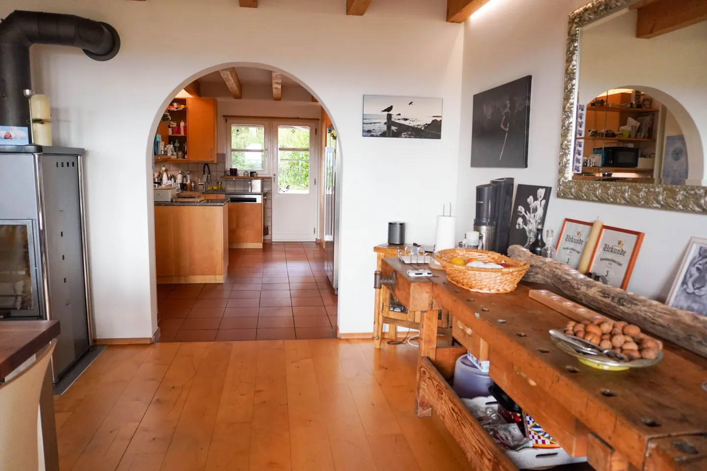 7½-Room Middle House with Plenty of Space on Four Levels - Photo 7 of 13