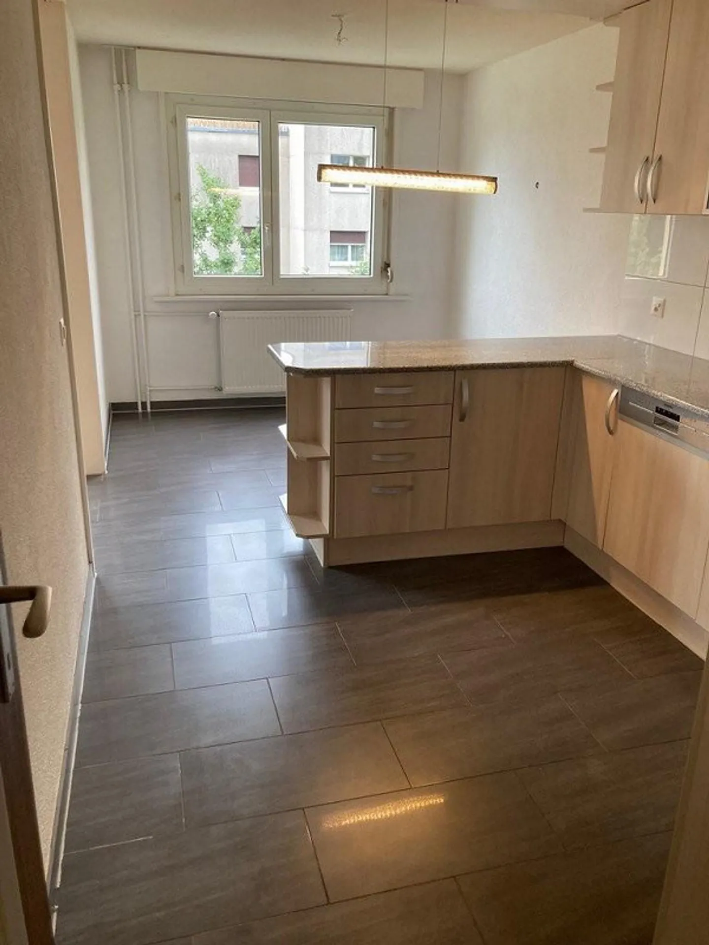 3.5-Zimmer-Wohnung mit Seesicht zu vermieten - Foto 2 von 8