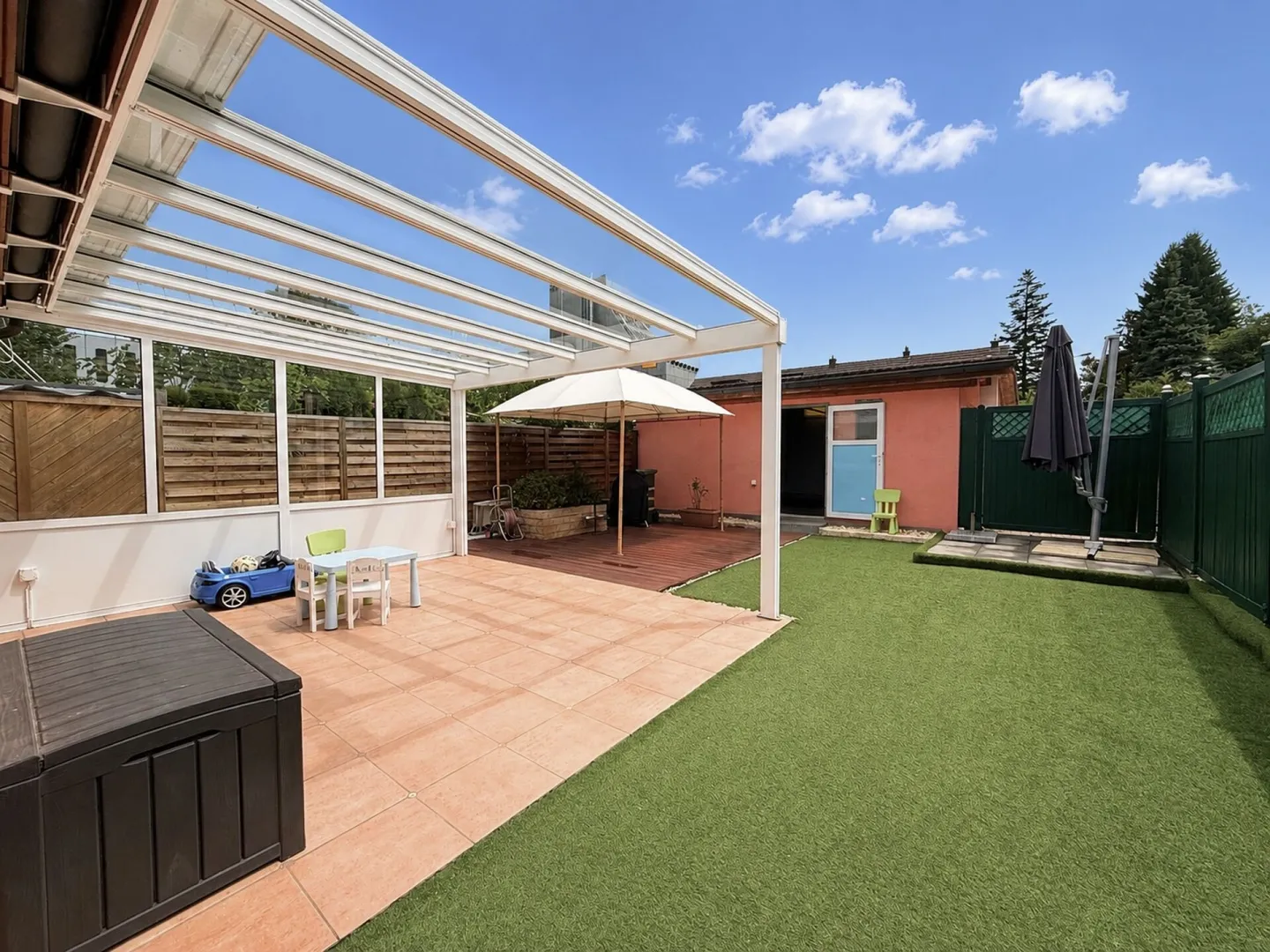 Familienhaus mit Garten in Schlieren - Foto 2 von 13