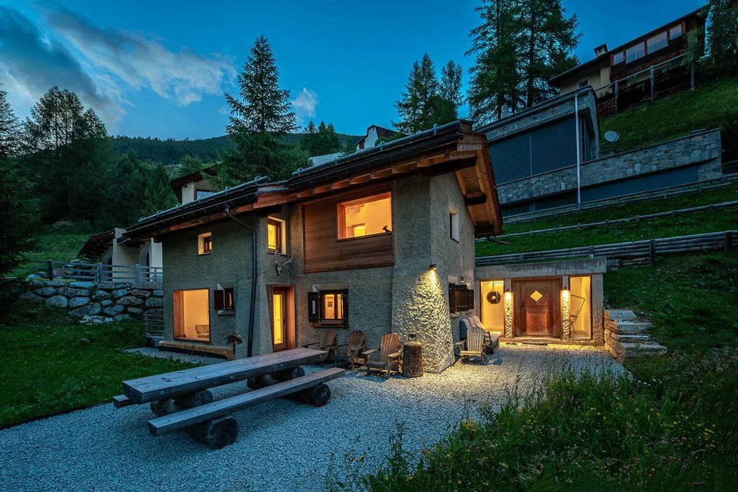 Maison de vacances à La Punt Chamues-ch : calme, stylée, entièrement rénovée - Photo 1 sur 5