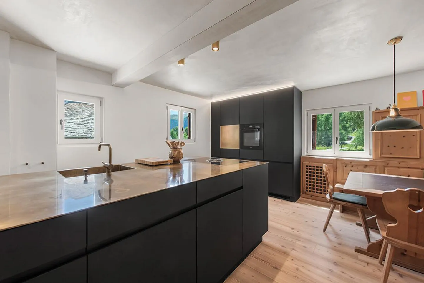 Maison de vacances à La Punt Chamues-ch : calme, stylée, entièrement rénovée - Photo 3 sur 5