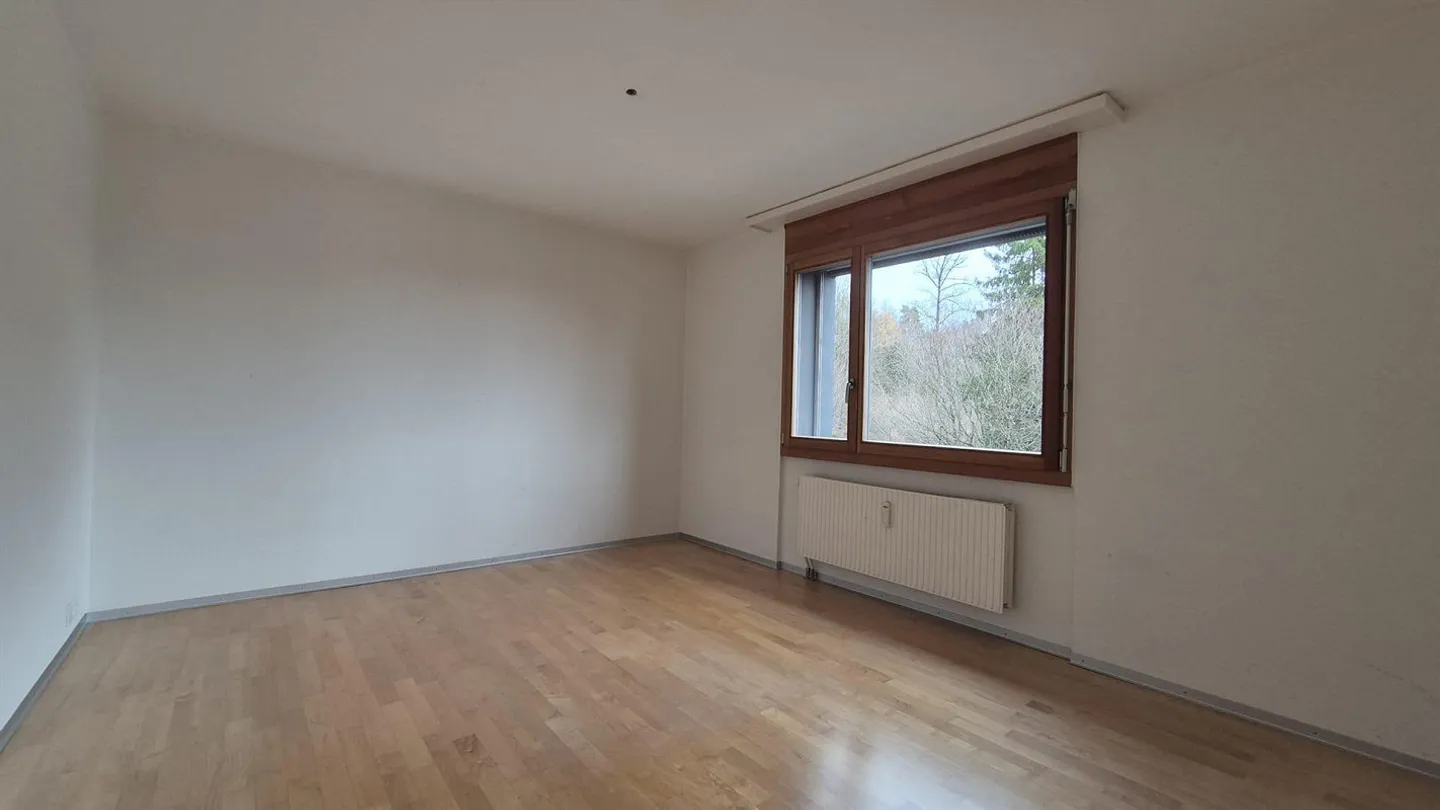 Appartement en attique attrayant de 4,5 pièces avec vue - Photo 7 sur 9