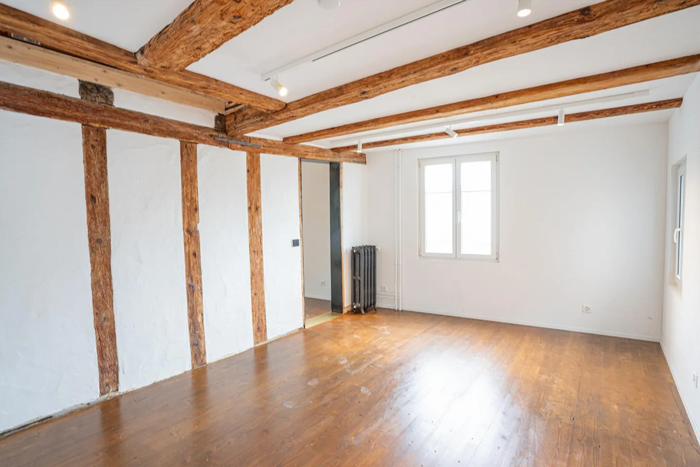 Sanierte Wohnung mit ausgebautem Dachstock direkt am Murgufer - Foto 5 von 8