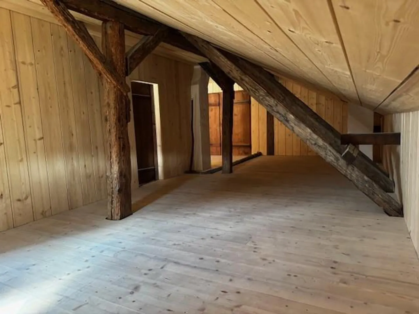 Sanierte Wohnung mit ausgebautem Dachstock direkt am Murgufer - Foto 8 von 8