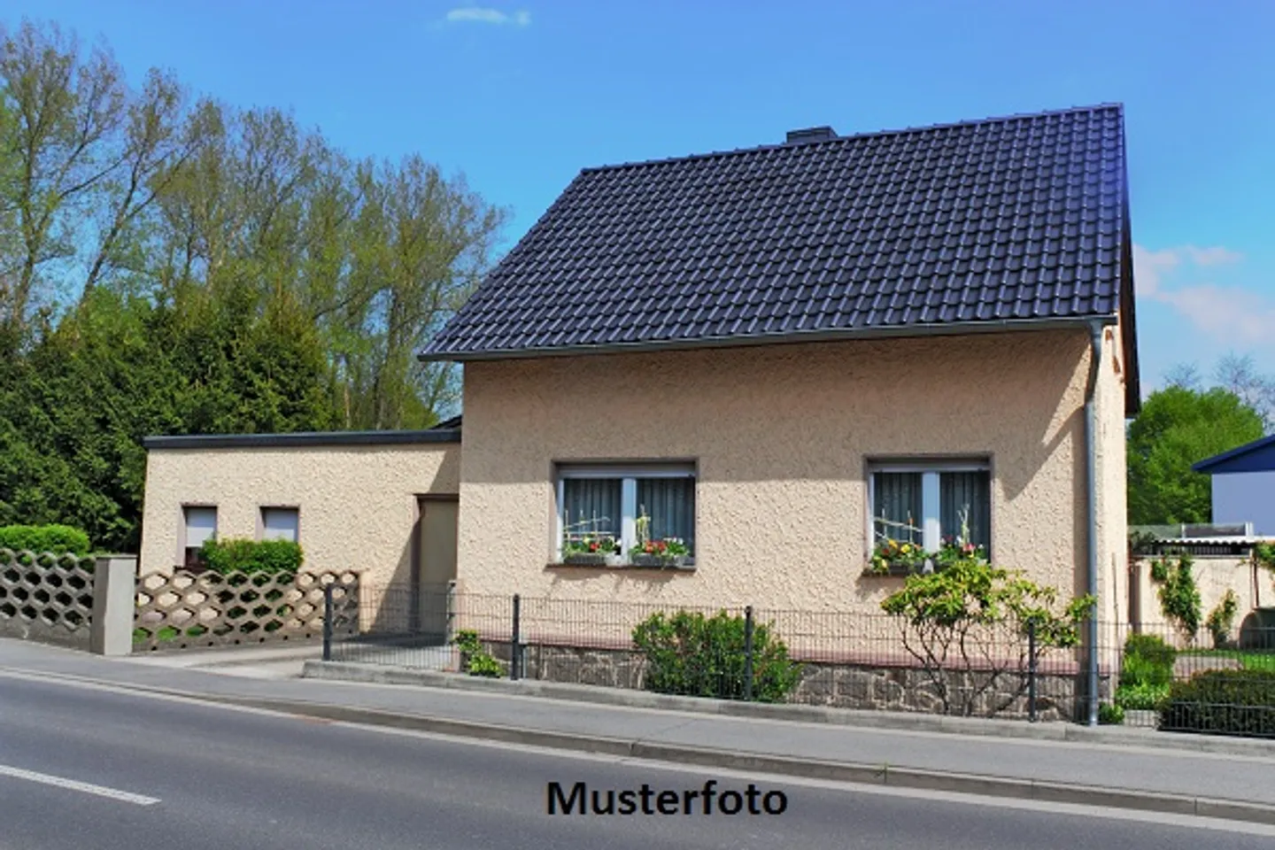 Auction Property with Potential - Photo 1 of 13