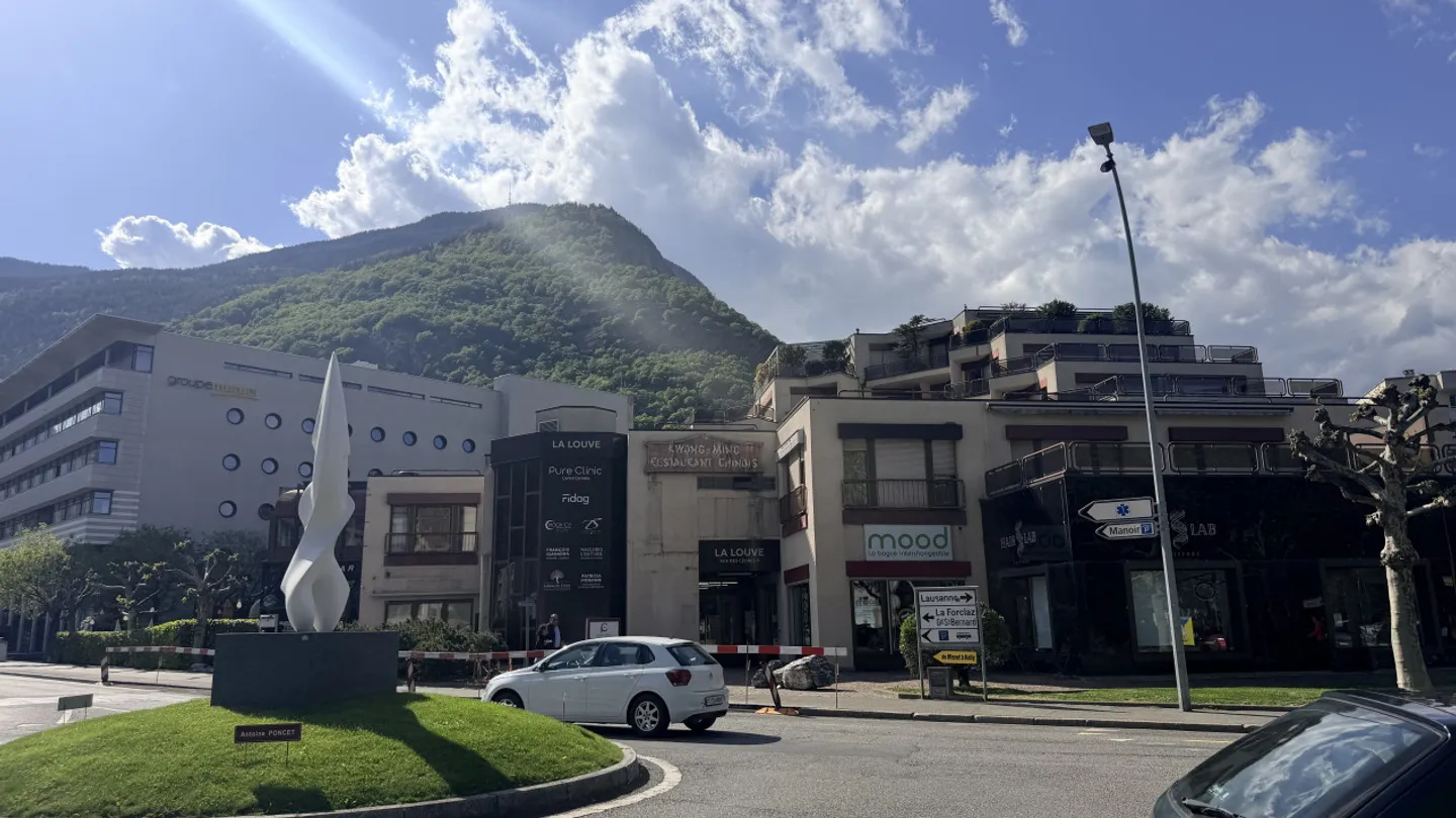 Offices within a medical clinic - city center - Photo 2 of 5