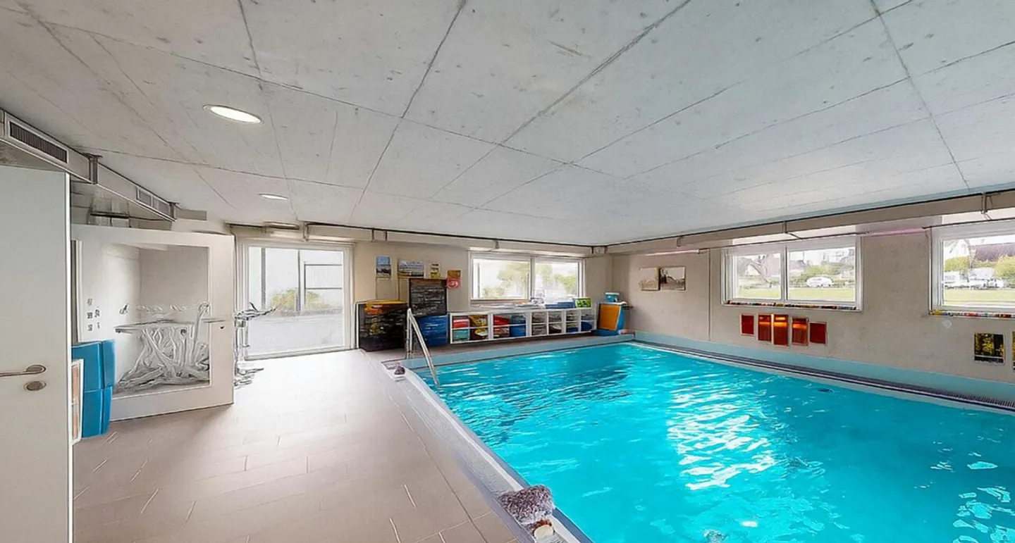 Edificio commerciale a Holziken - Foto 5 di 24