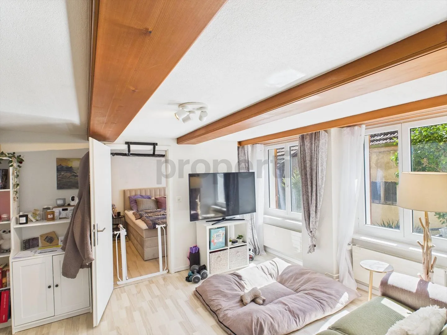 Light-flooded renovated 3.5-room ground floor apartment in idyllic location in Nuglar - Photo 2 of 8