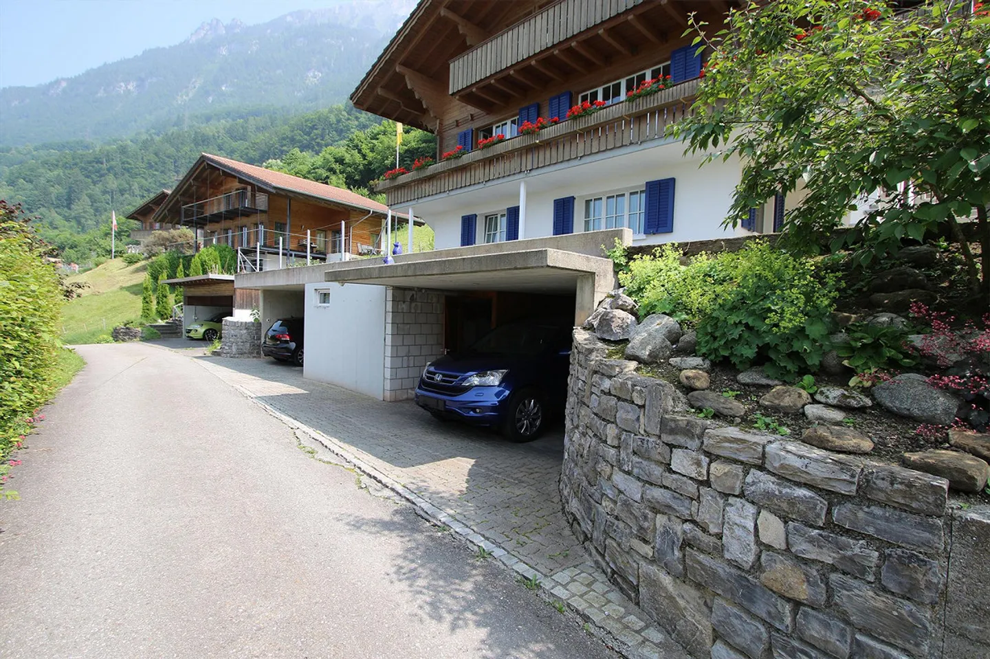 Exclusive Retreat for Your Family - Prime Location in a Unique Natural Arena - Photo 14 of 15
