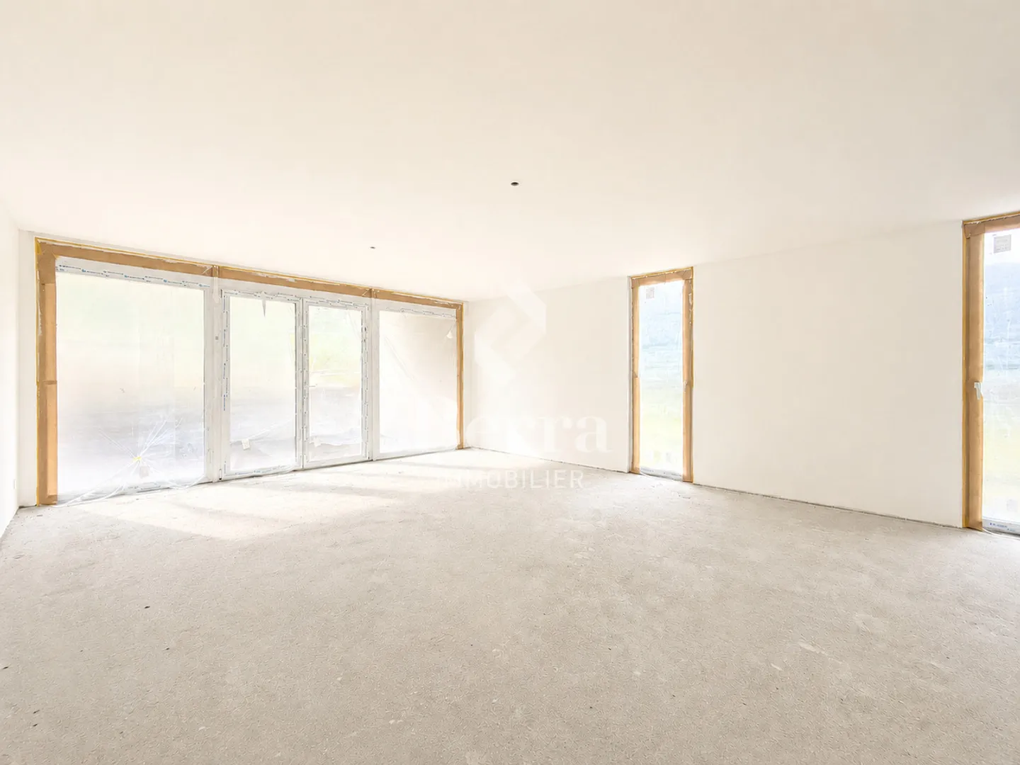 Modern Apartment in Saxon - Photo 3 of 15