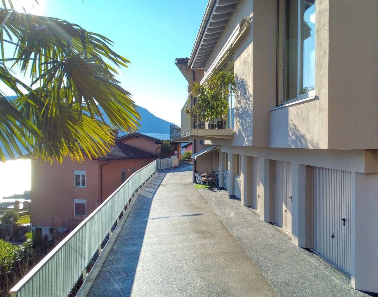 Appartamento Incantevole con Vista Lago - Foto 3 di 14