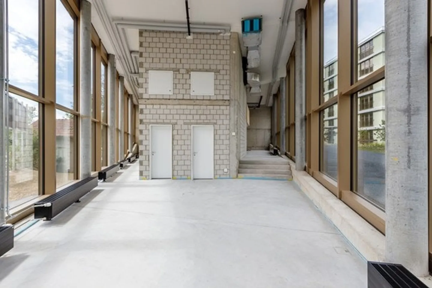Espaces commerciaux modernes et de haute qualité dans la zone Zwicky - 150 à 340 m² à louer - Photo 9 sur 12