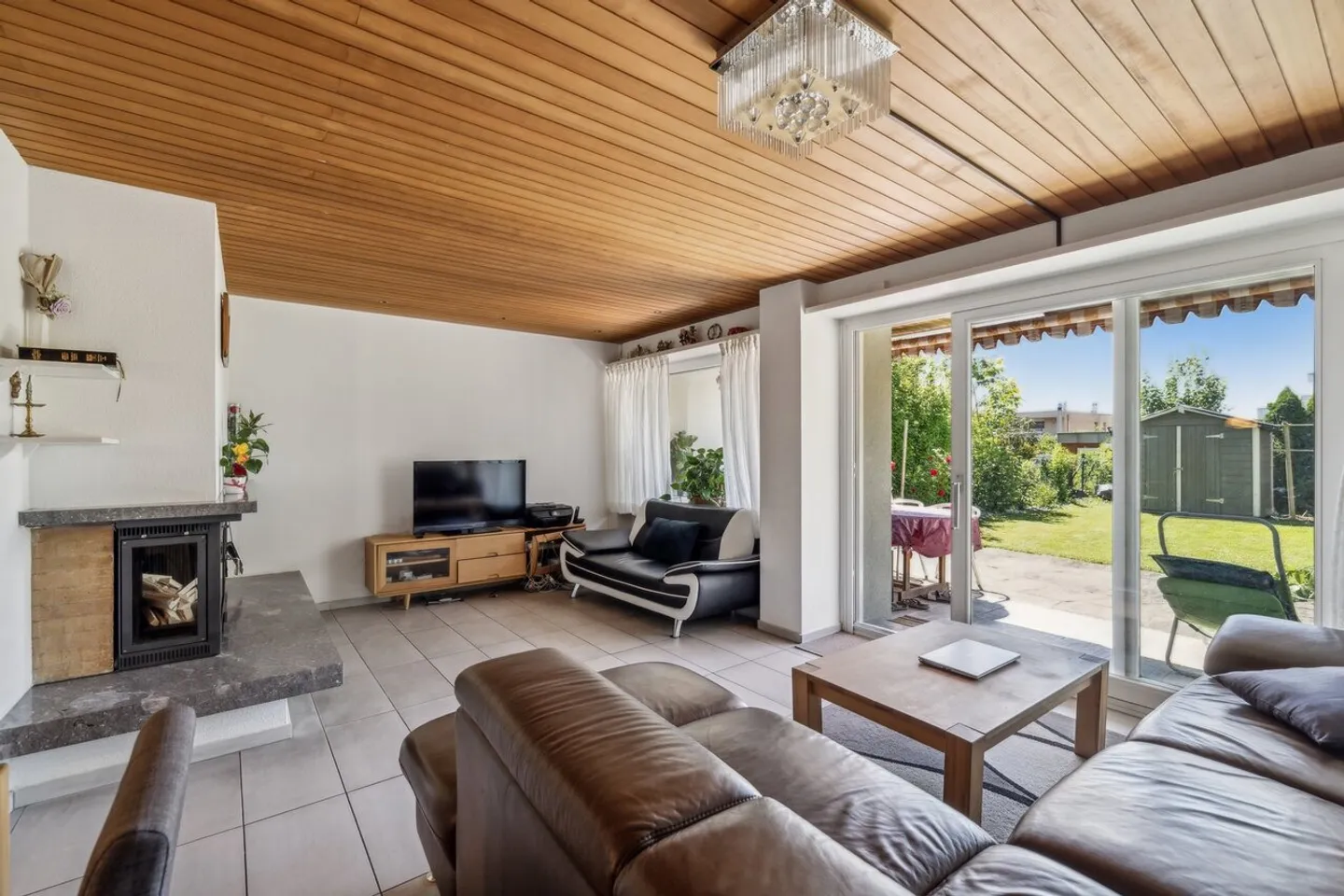 Maison individuelle jumelée bien entretenue dans un emplacement calme à Therwil - Photo 2 sur 11