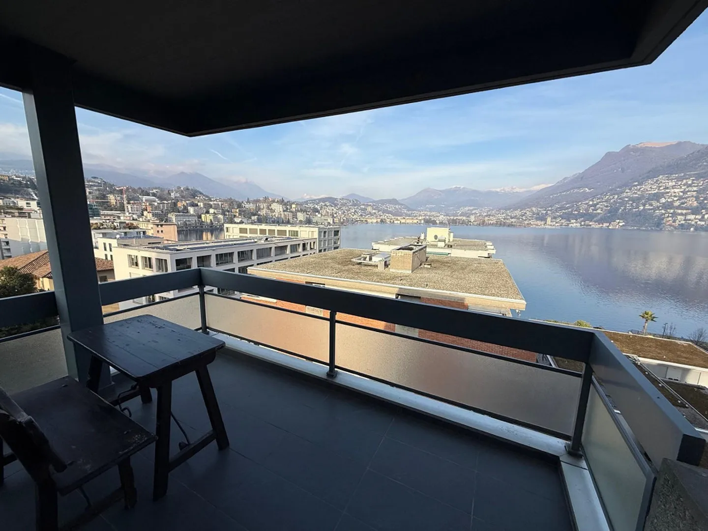 Superbe appartement de 4,5 pièces avec vue panoramique à Paradiso - Photo 2 sur 5