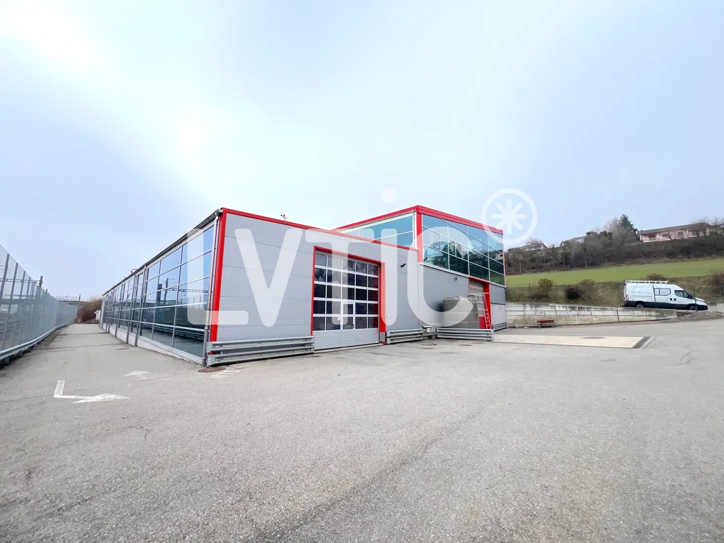 Sito industriale, uffici di circa 4000 m2 in vendita ad Avry-sur-Matran - Foto 1 di 20