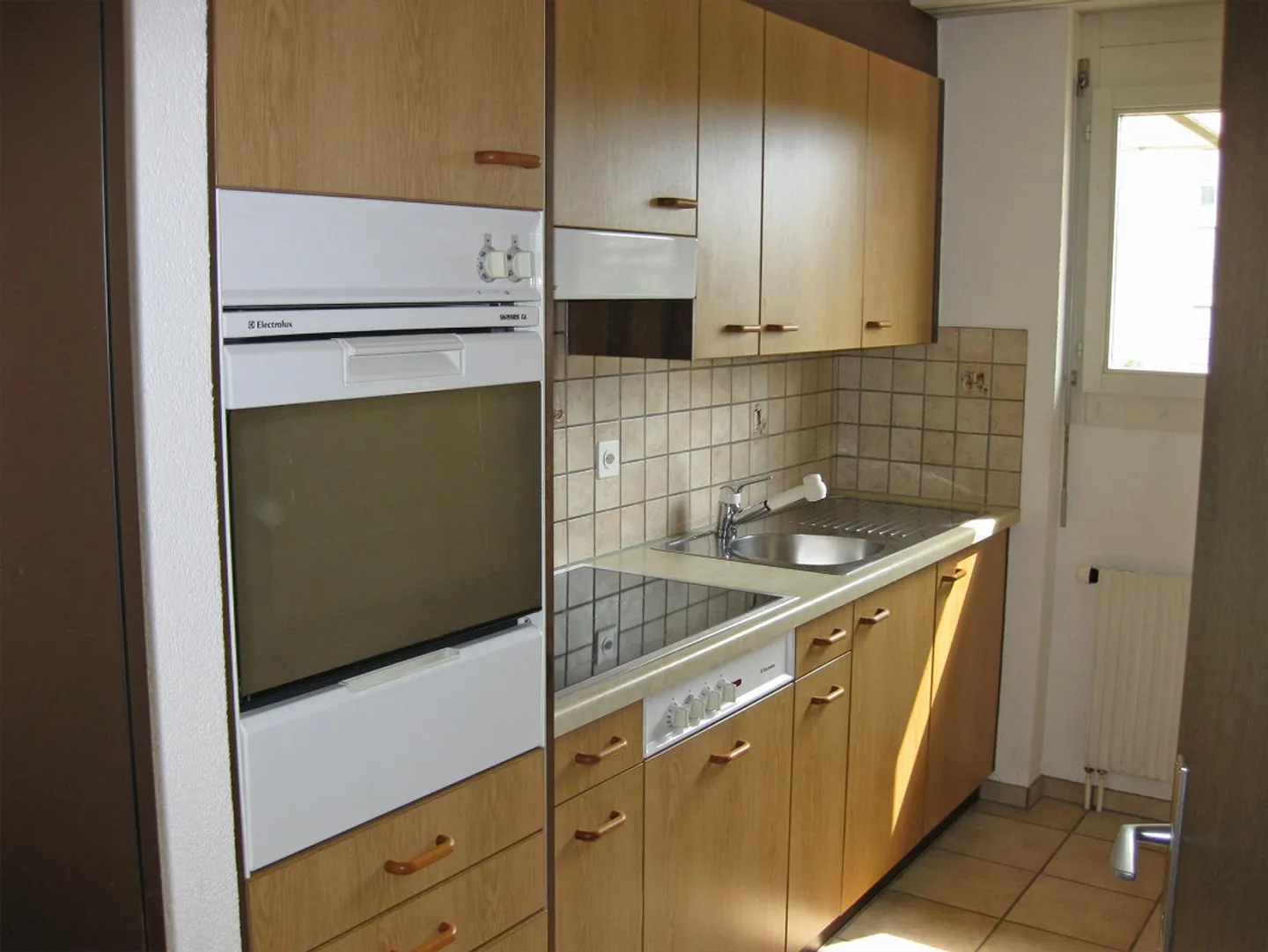 The apartment you have been looking for?! Rent without a deposit! - Photo 3 of 5