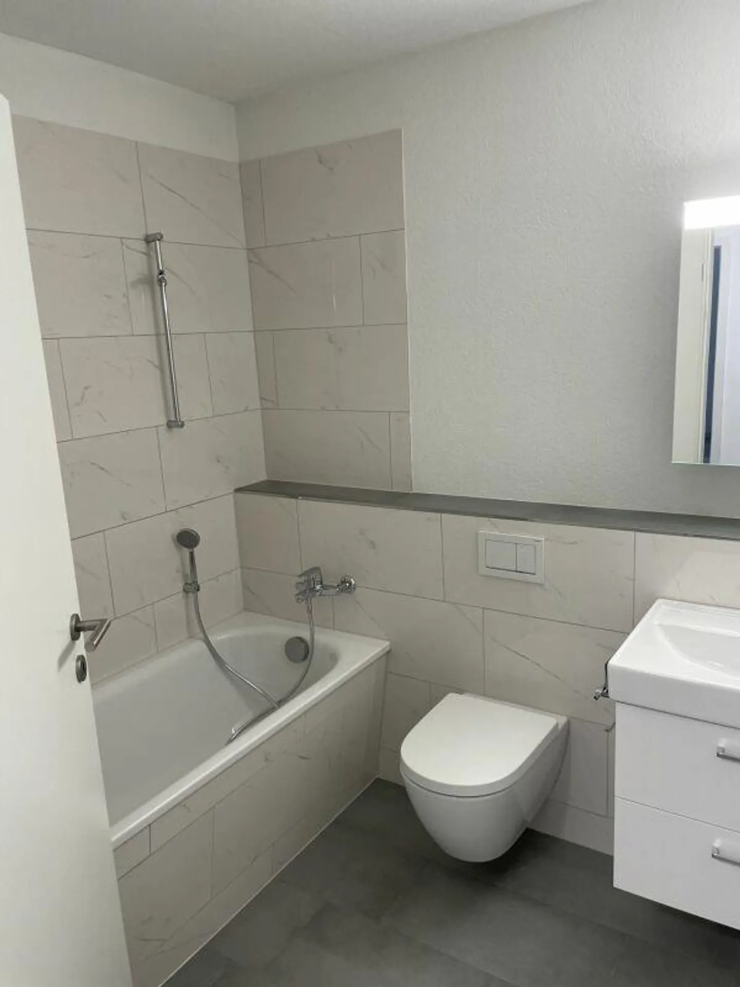 Suhr / 3.5 Room Apartment No. 3.4 - Photo 4 of 7