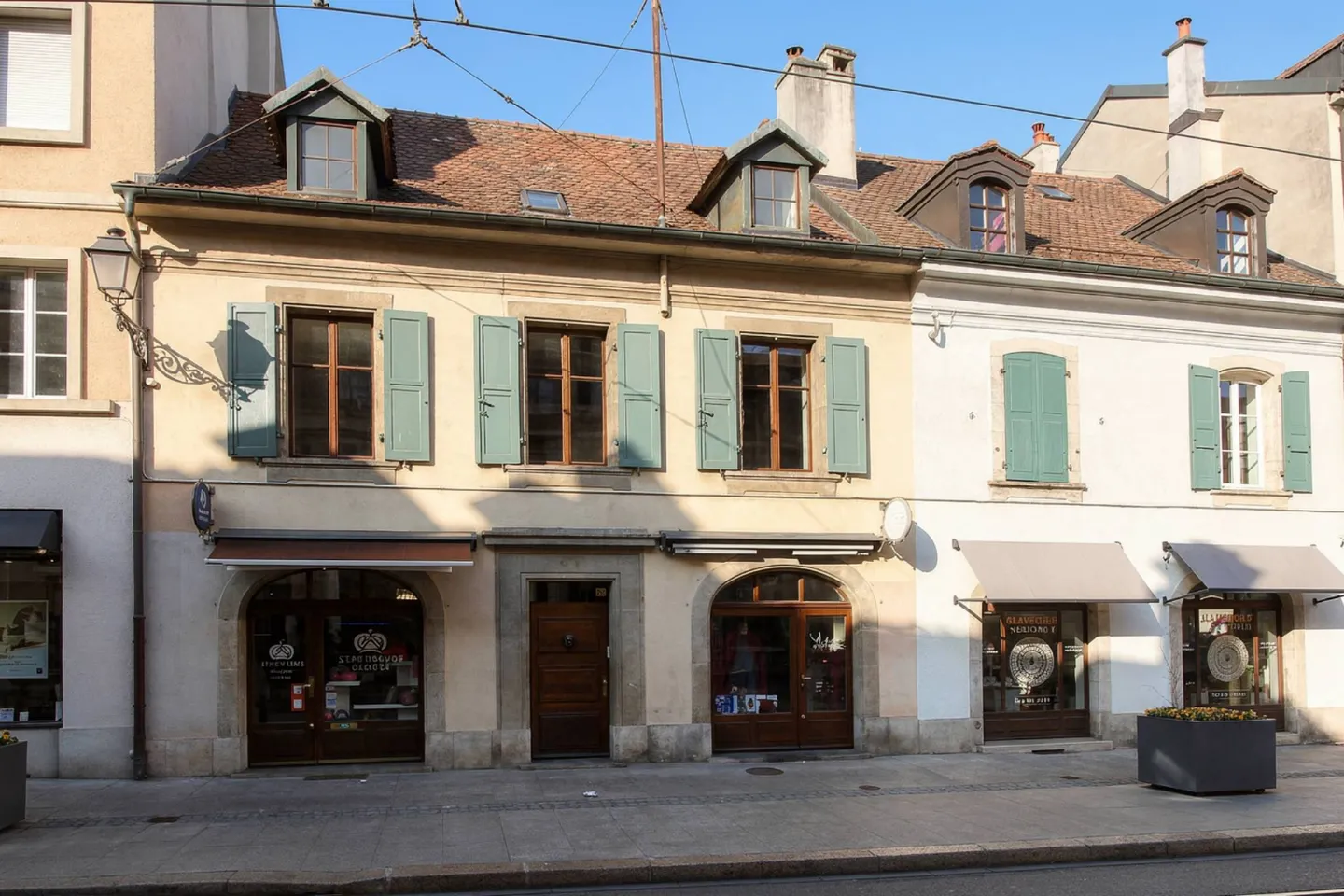 7.5 Room Apartment - Photo 1 of 10