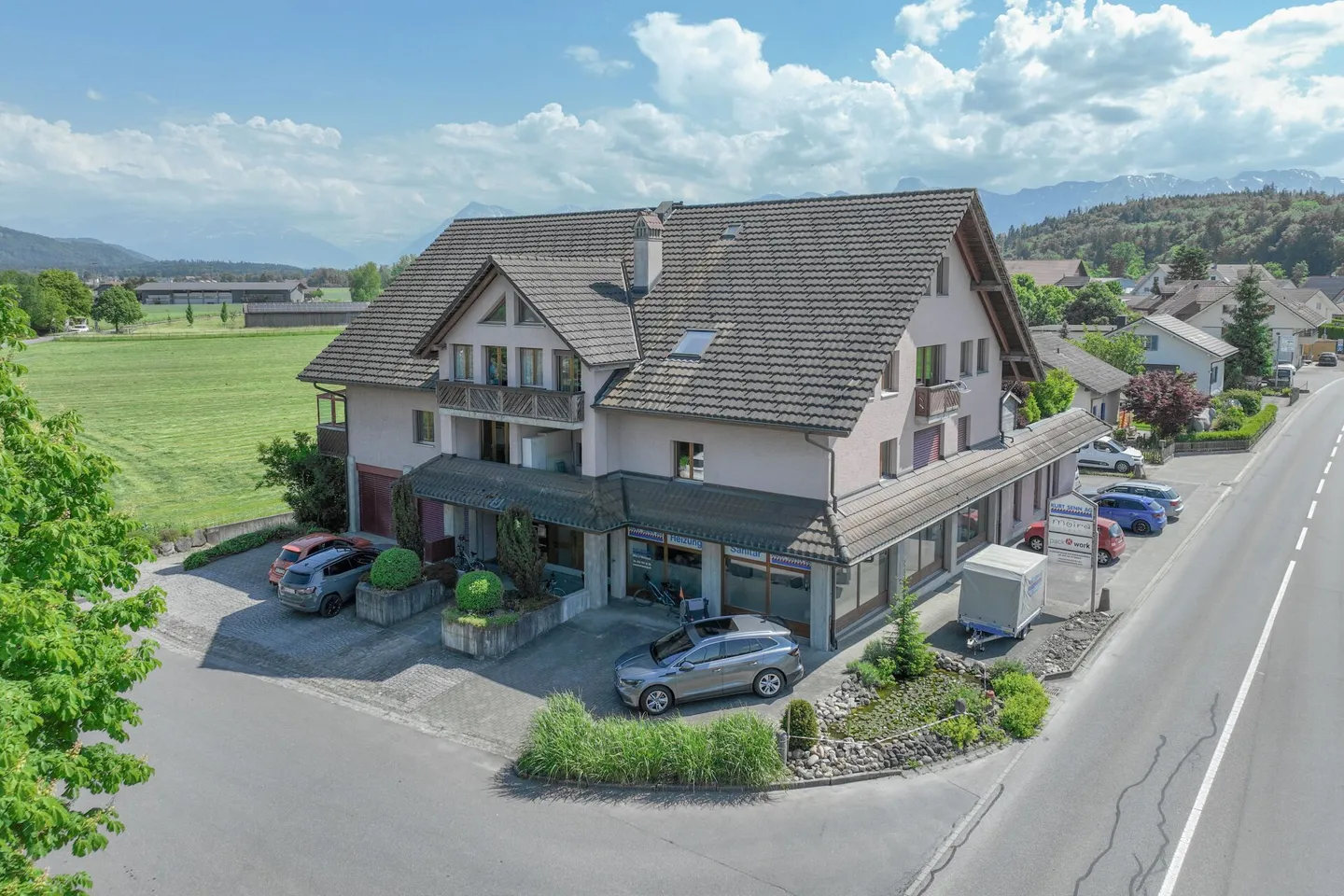Vivre sous le toit - avec chaleur, style et vue - Photo 11 sur 13