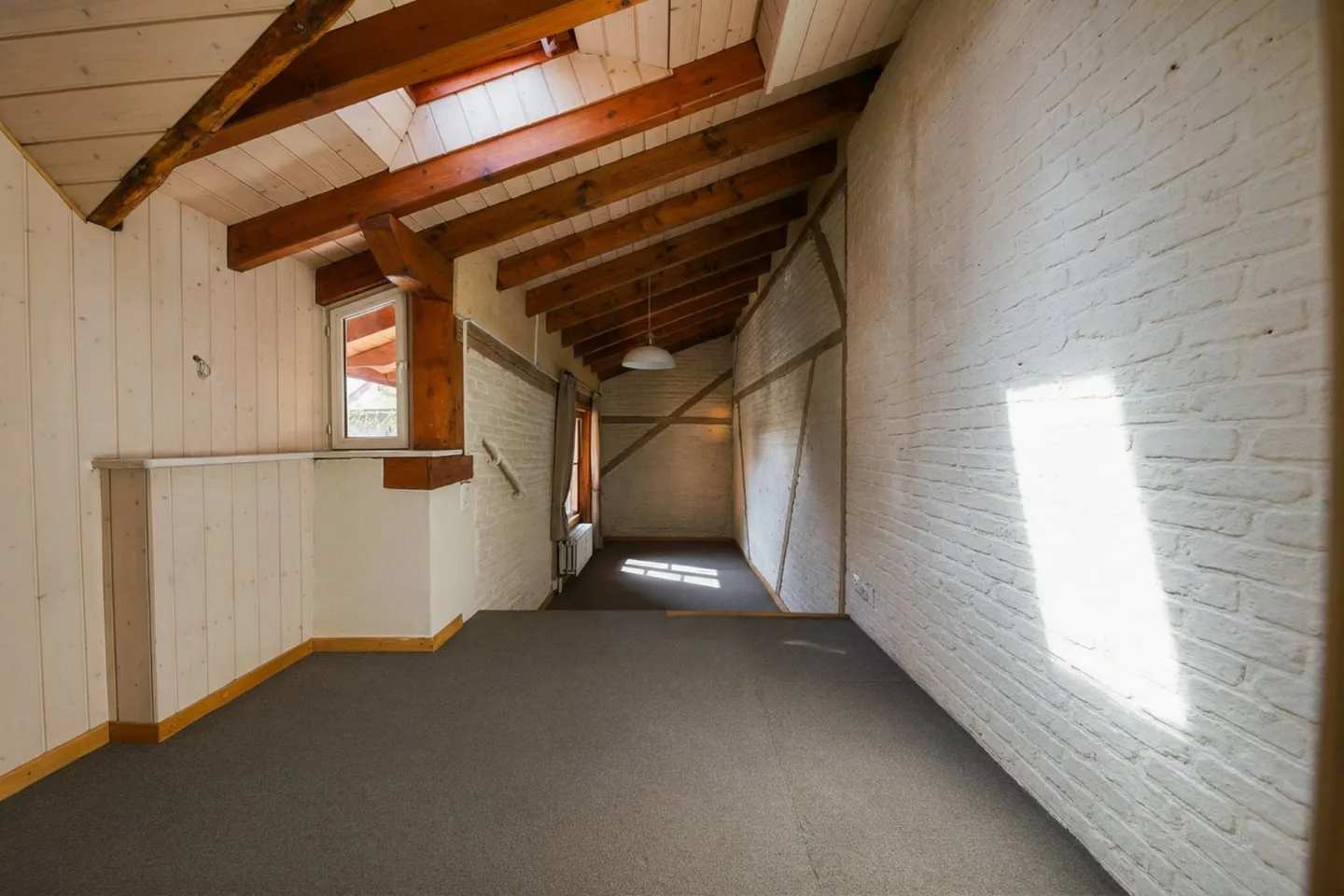 7.5 Room Apartment - Photo 9 of 10