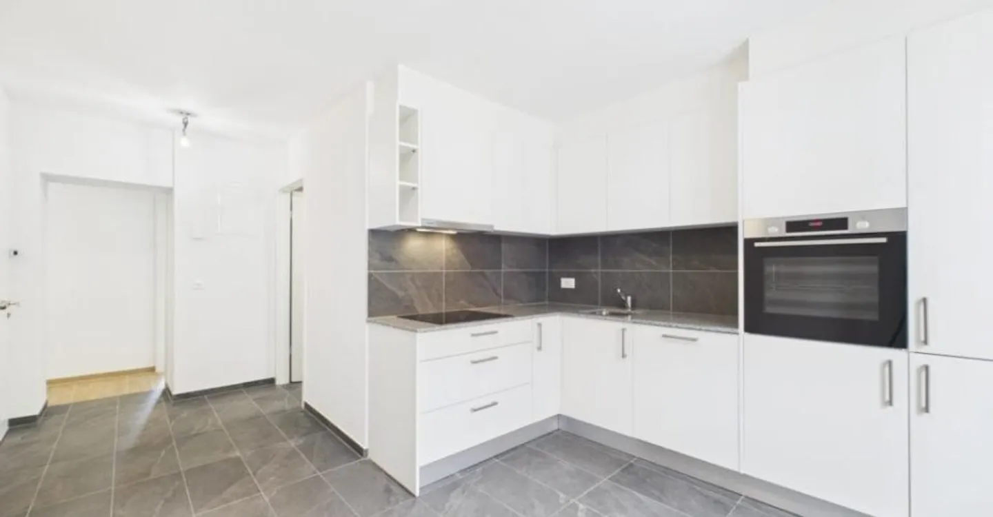 Bel Appartement Rénové - Photo 1 sur 10