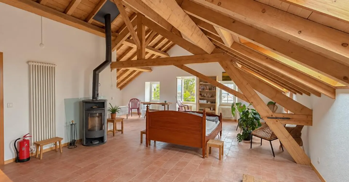 Renoviertes Dorfhaus im Herzen von Bonvillars mit Garage - Foto 12 von 12