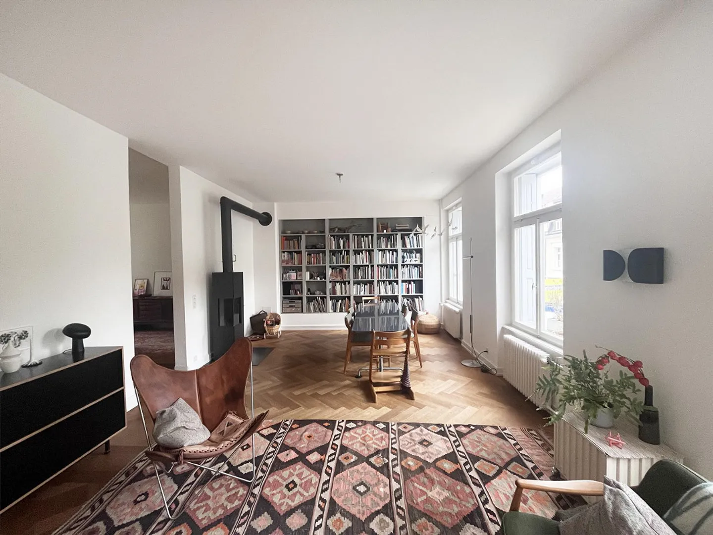 Attractive 8-room townhouse with romantic garden and roof terrace - Photo 6 of 14