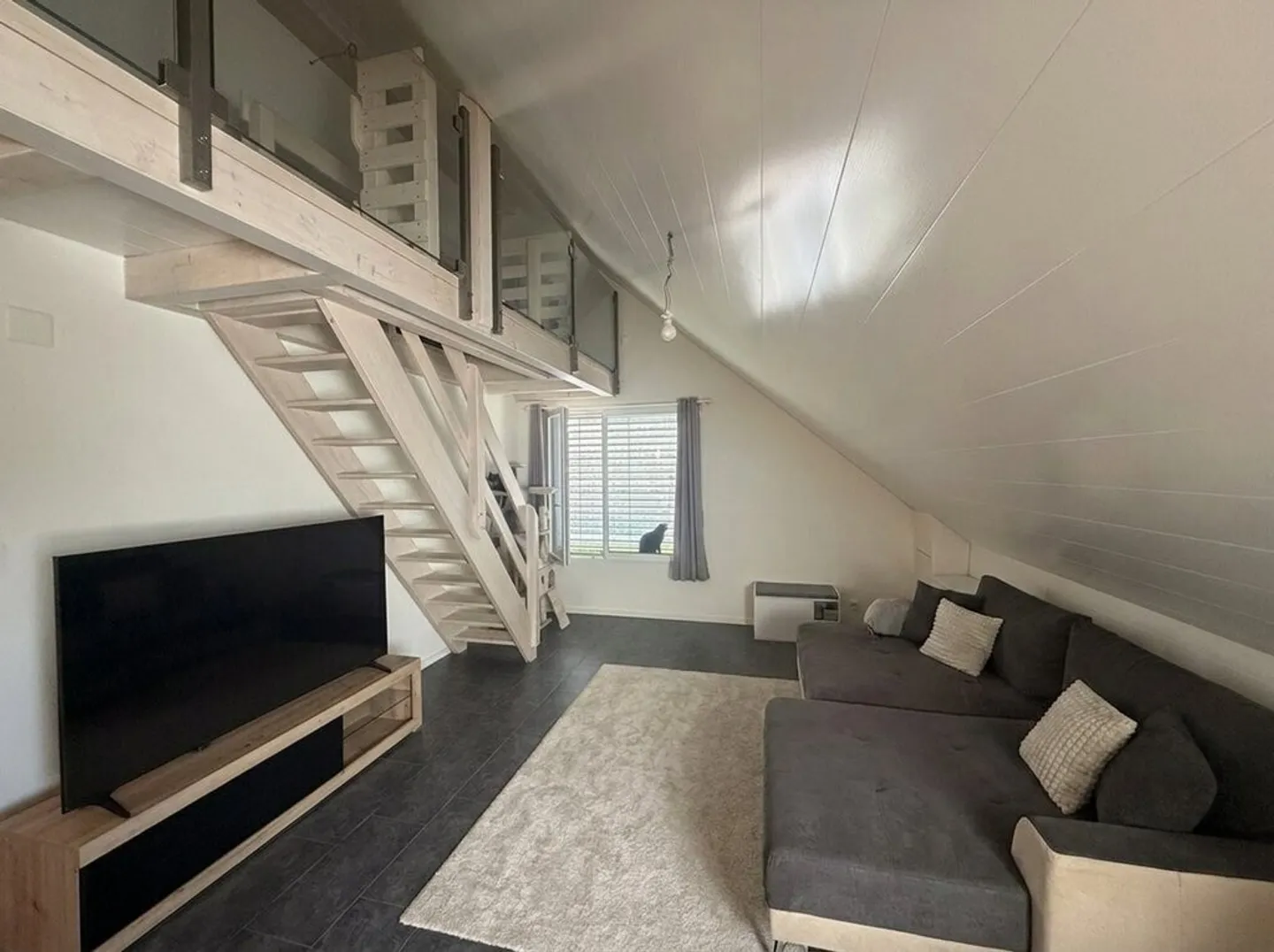 Spazioso duplex di 2,5 locali all'ultimo piano - Foto 1 di 8