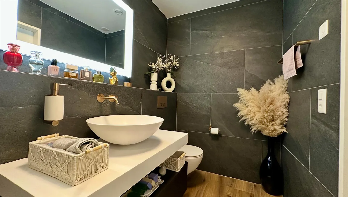 Esclusivo attico di 4.5 locali, con terrazza panoramica di 74 m² - Foto 4 di 6