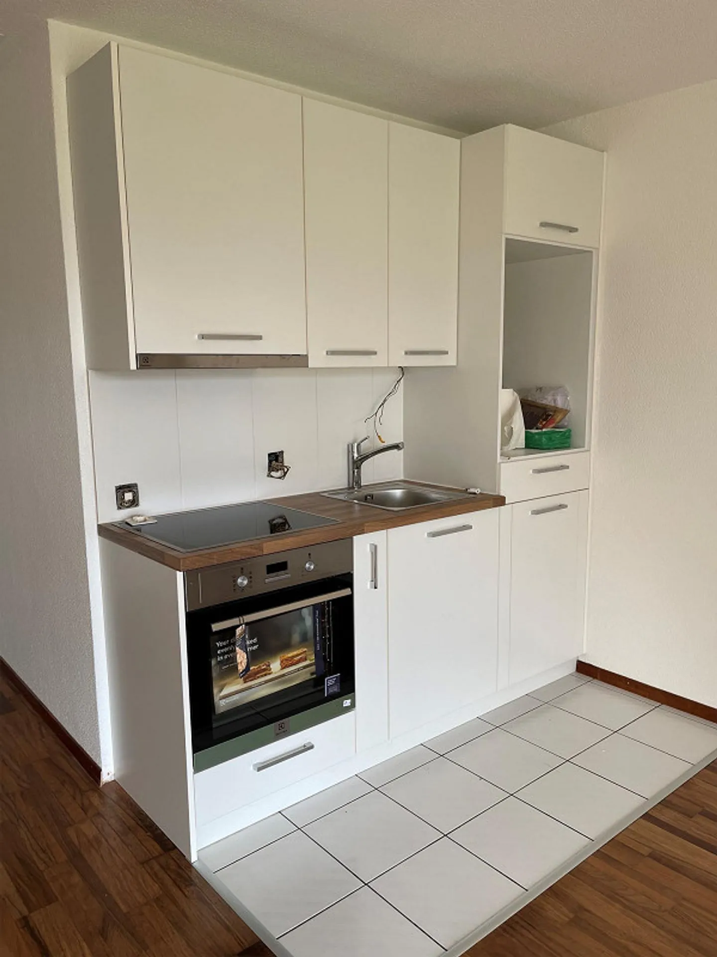 Appartamento 2 1/2 camere con balcone soleggiato - Foto 3 di 9