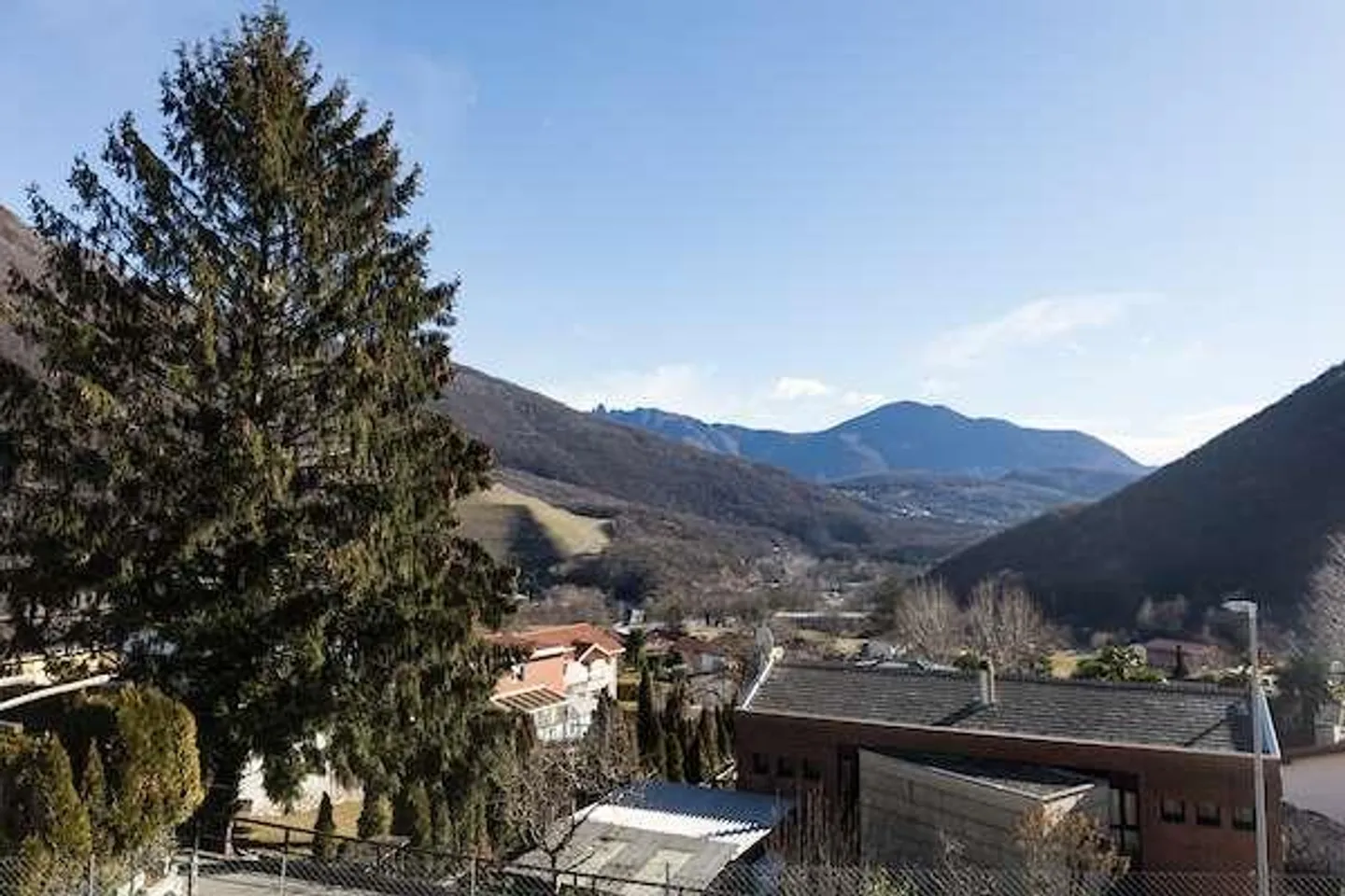 MAISON BIFAMILIALE ENTIÈRE À SIGIRINO - Photo 9 sur 13