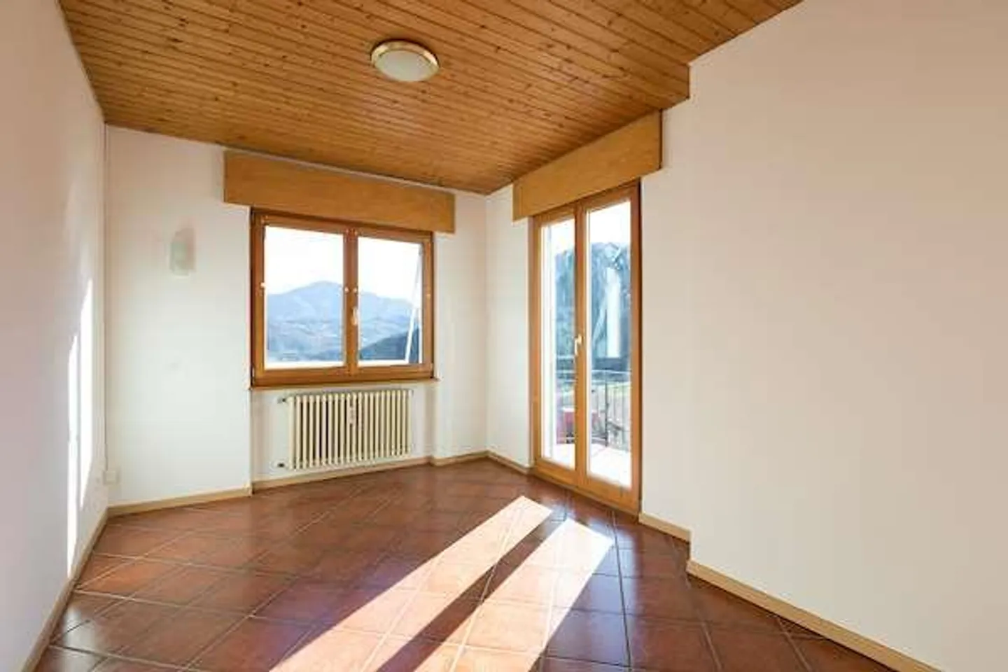 MAISON BIFAMILIALE ENTIÈRE À SIGIRINO - Photo 10 sur 13