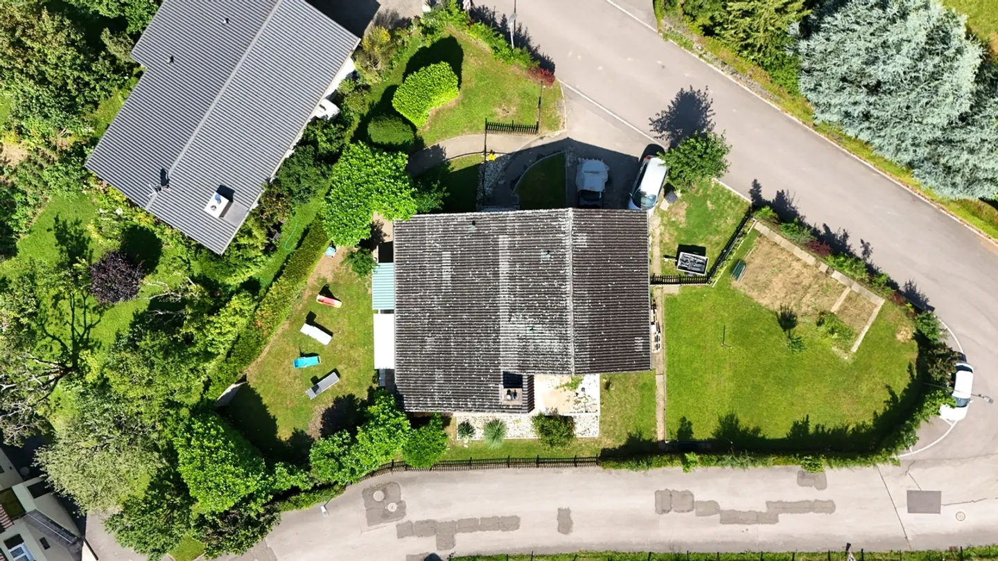 Schönes Familienhaus in ruhiger Lage - Foto 8 von 11