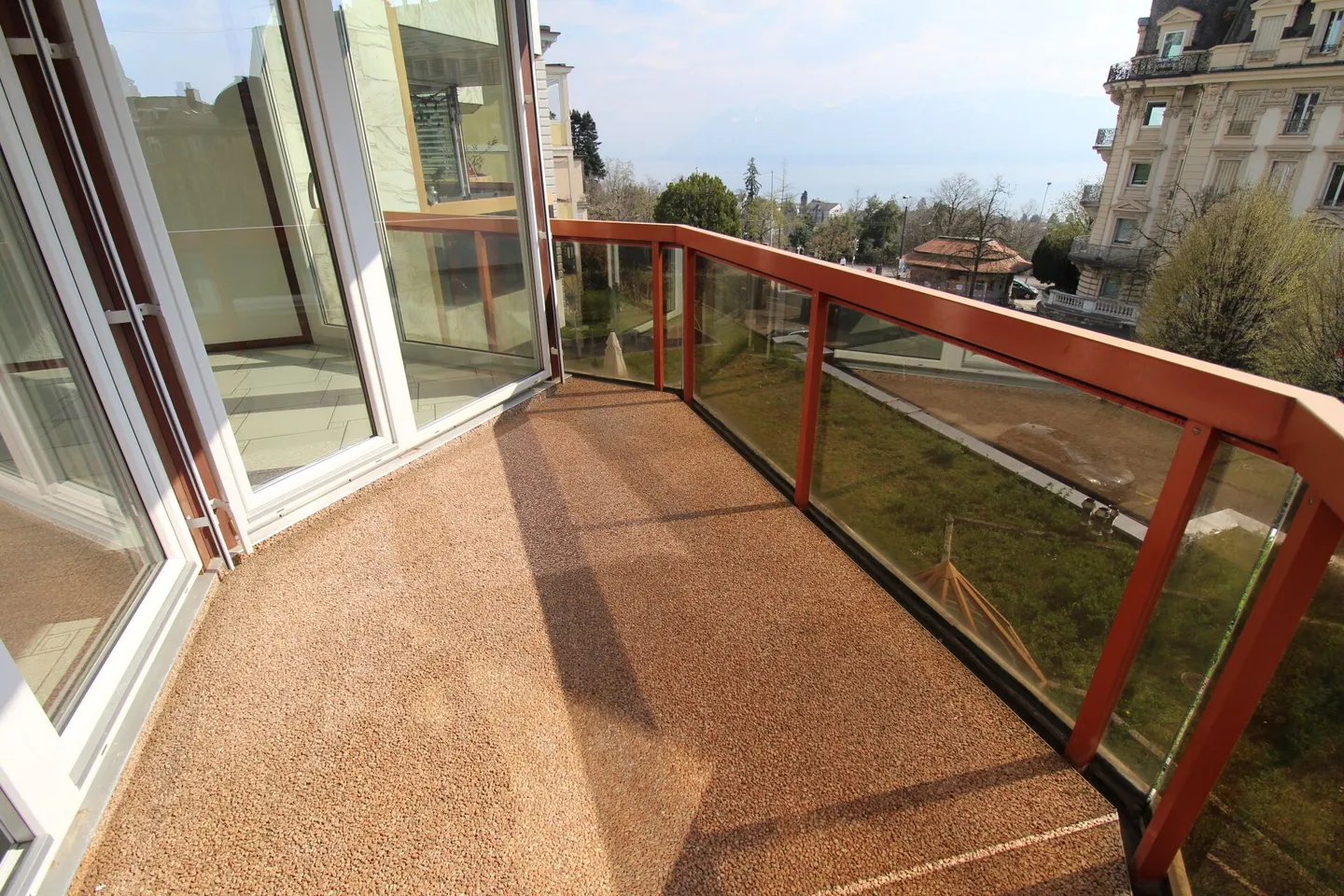 Geräumige 3,5-Zimmer-Wohnung mit Seeblick - Foto 11 von 11