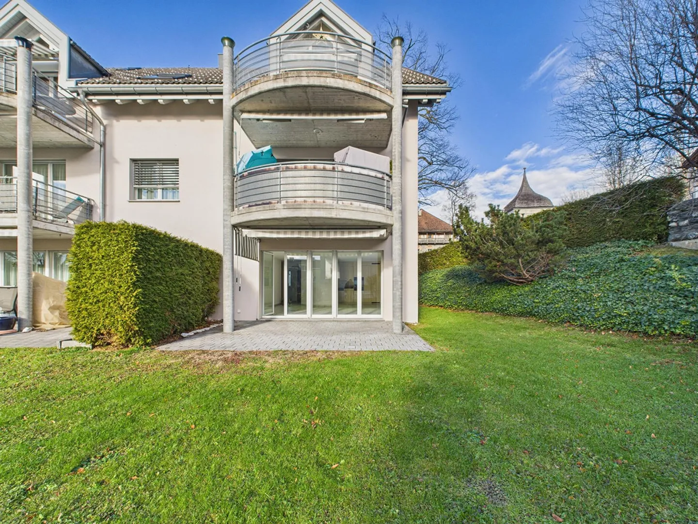 Beautiful 3.5-room apartment on the ground floor in a quiet, sunny location in Zizers - Photo 10 of 11