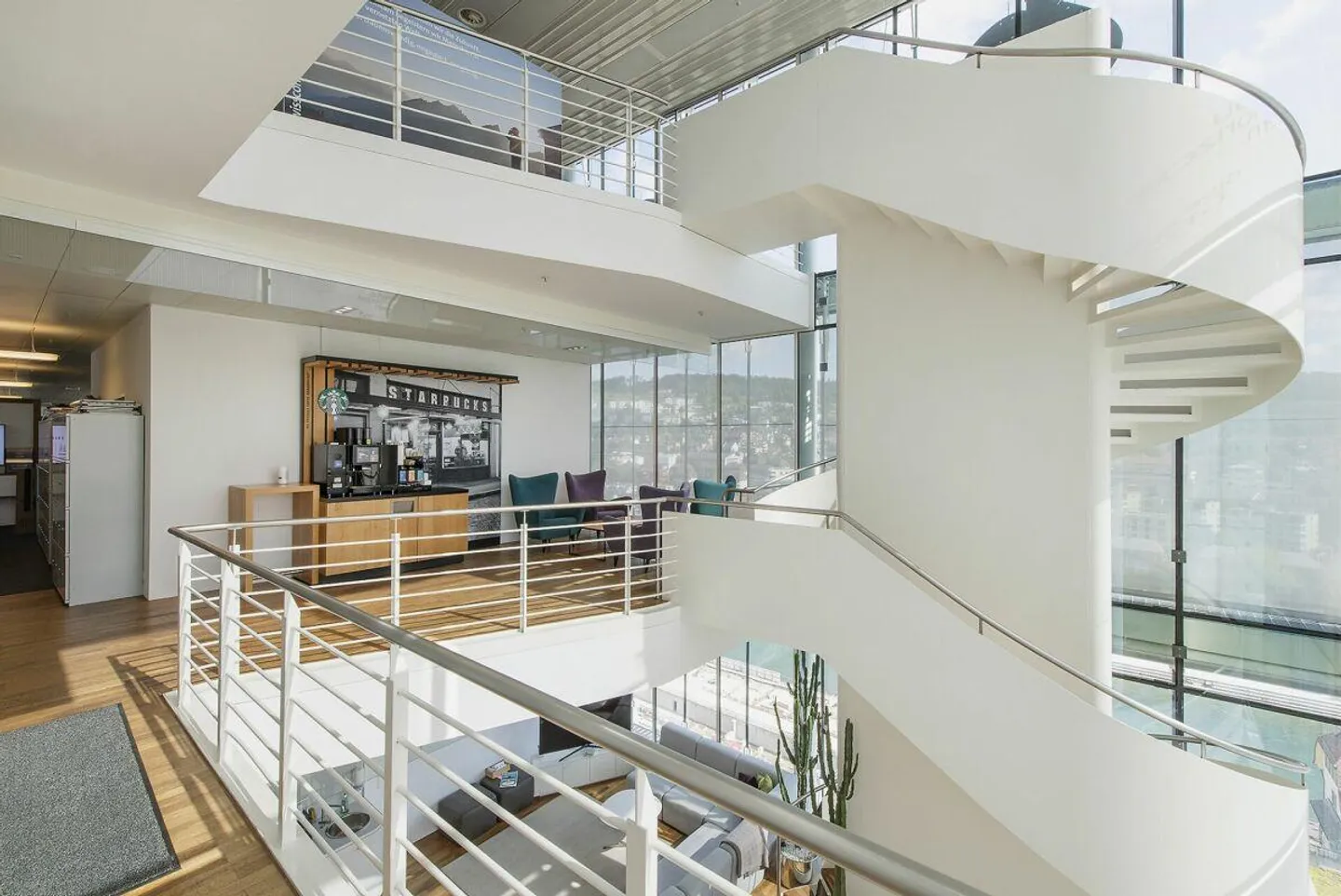 Torre Uffici PIANI ALTI - spazi per uffici esclusivi sopra Zurigo - Foto 6 di 14