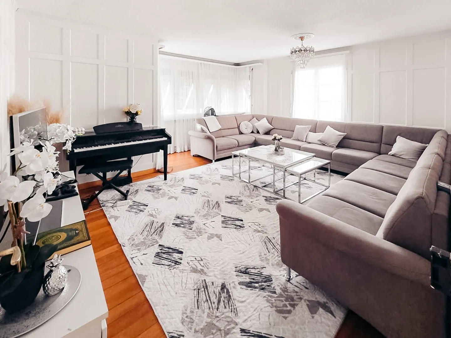 Spacious Maisonette Apartment - Photo 2 of 15