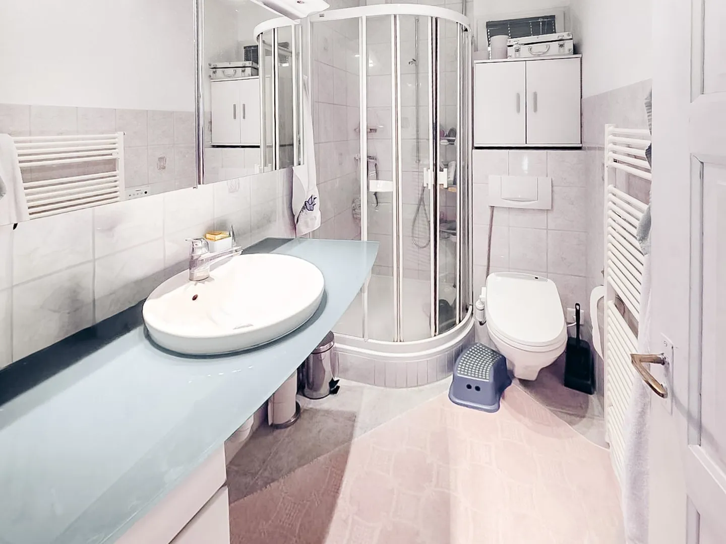 Spacious Maisonette Apartment - Photo 5 of 15