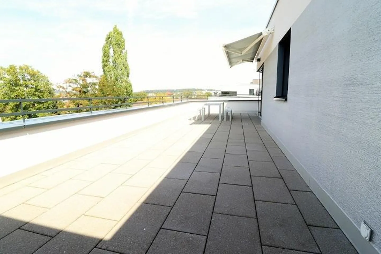 Appartement en attique attrayant avec terrasse dans un emplacement central à Regensdorf - Photo 11 sur 11