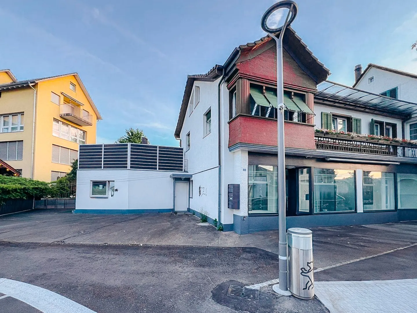 Spacious Maisonette Apartment - Photo 12 of 15