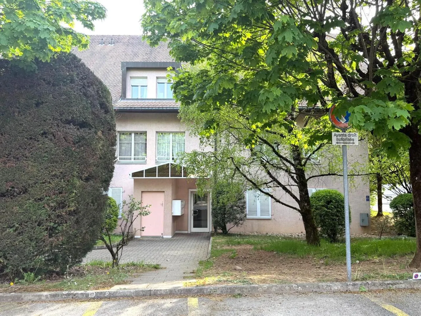 3.5-room apartment with balcony, to renovate - Photo 2 of 7