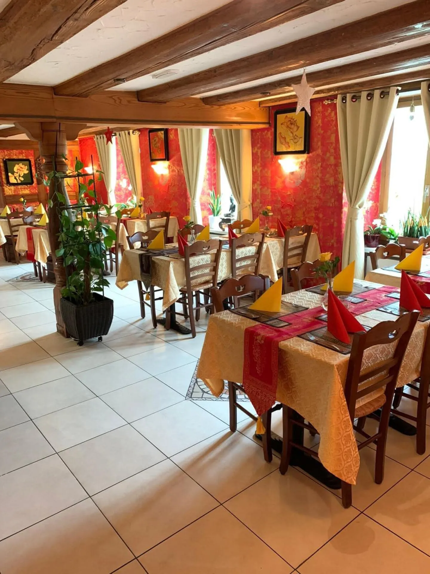 Asia Restaurant (bis 100 Sitzplätze) mit grosser Stammkundschaft - Foto 2 von 5
